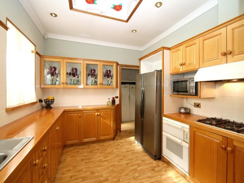 100 Lloyd Street, Heidelberg Heights VIC 3081