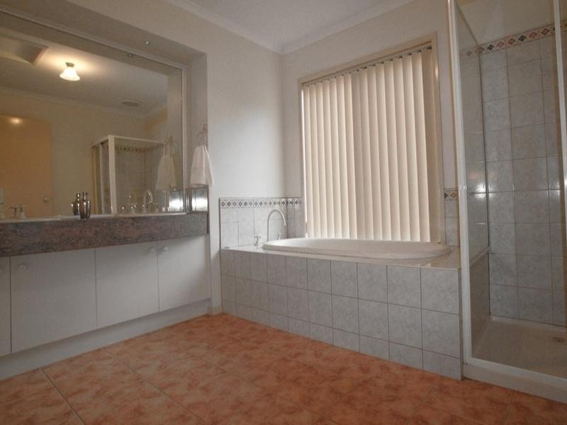 1 Kathleen Court, Montmorency VIC 3094