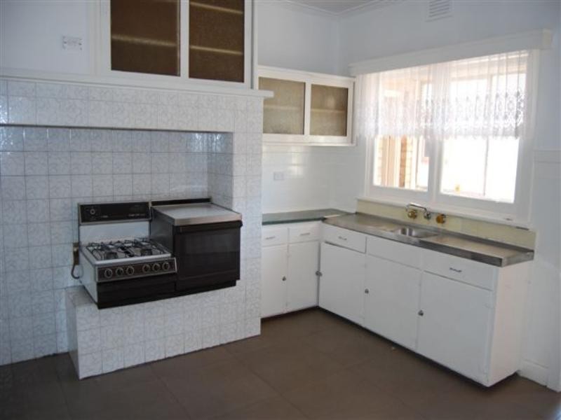 6 Porter Road, Heidelberg Heights VIC 3081