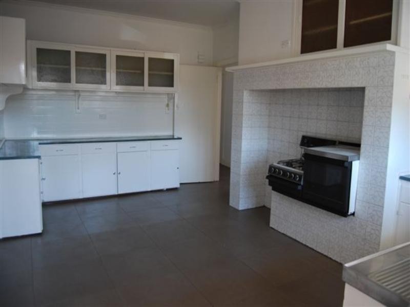 6 Porter Road, Heidelberg Heights VIC 3081