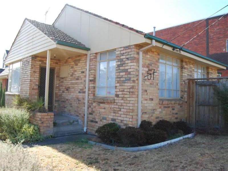 57 McEwan Road, Heidelberg Heights VIC 3081