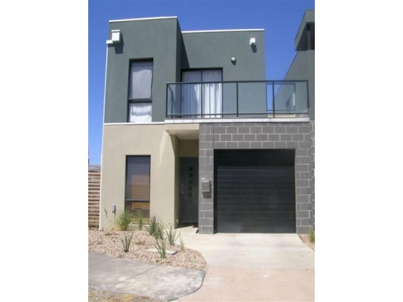 21 Diamond Boulevard, Greensborough VIC 3088