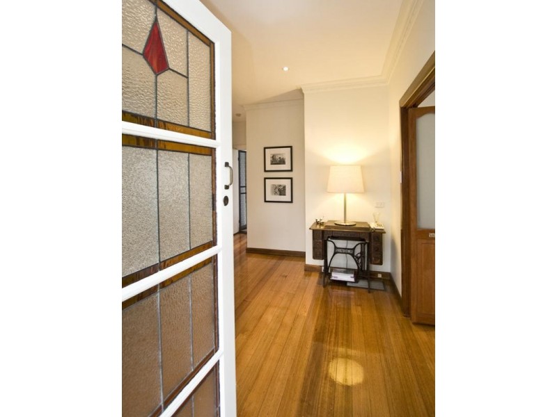 6 Interlaken Parade, Rosanna VIC 3084