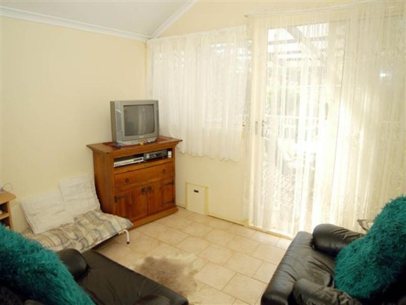16 Tobruk Avenue, Heidelberg West VIC 3081