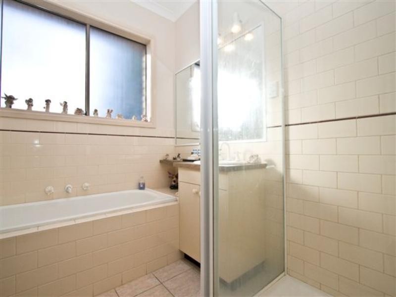 1/6 Daphne Crescent, Bellfield VIC 3081