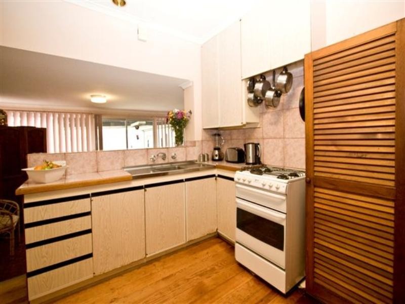 4 Timor Parade, Heidelberg West VIC 3081