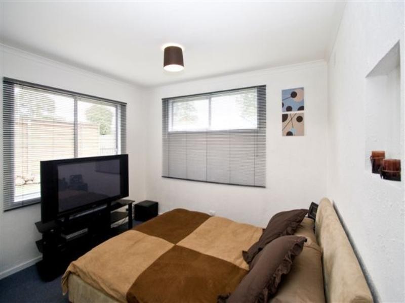 4 Timor Parade, Heidelberg West VIC 3081