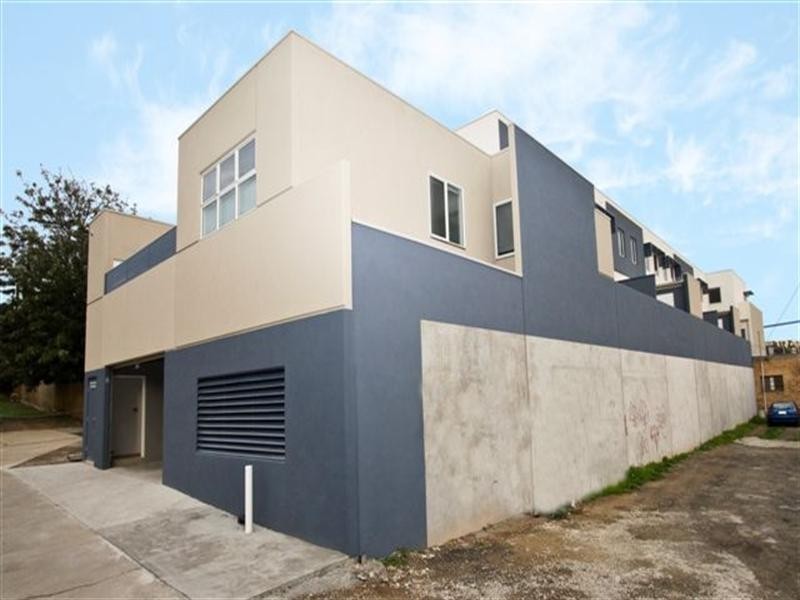 4/8 Station Road, Rosanna VIC 3084