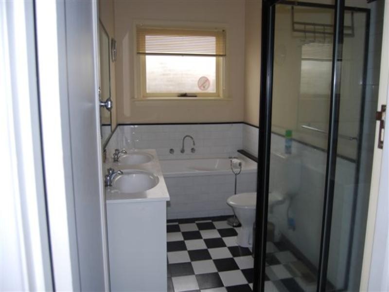 7 Dalgety Street, Preston VIC 3072