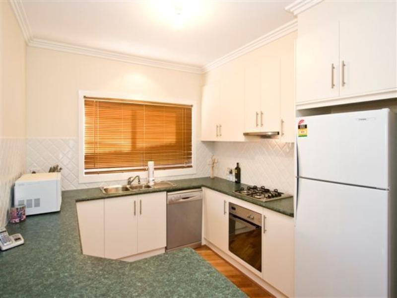 2/59 Swanston Street, Heidelberg Heights VIC 3081