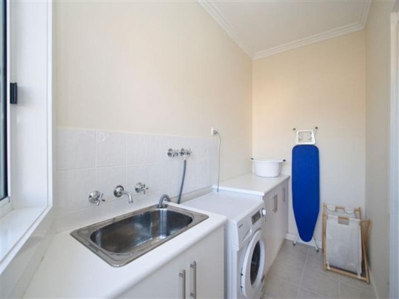 2/59 Swanston Street, Heidelberg Heights VIC 3081