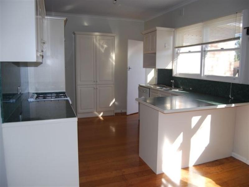 35 Waiora Road, Heidelberg Heights VIC 3081