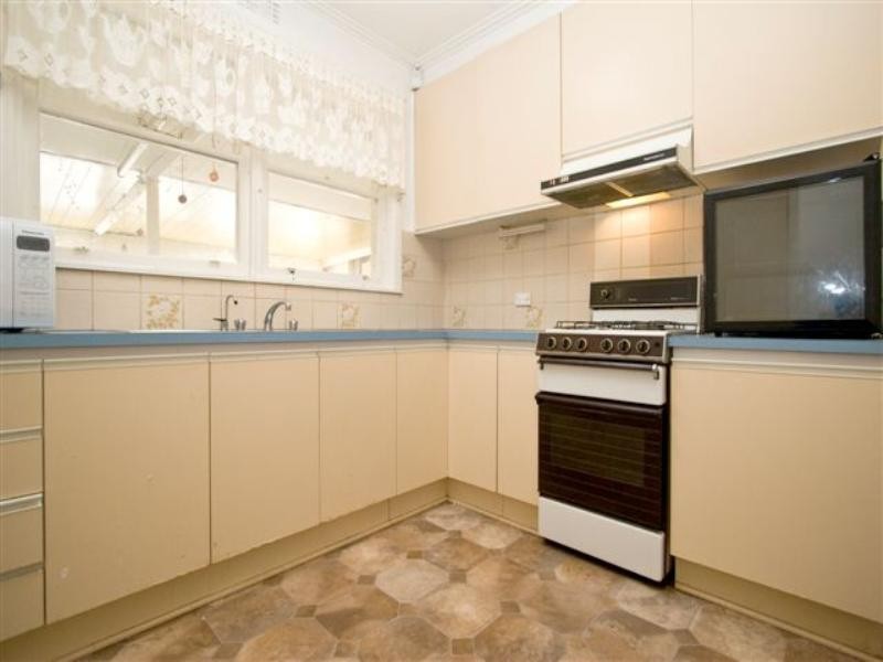 64 McEwan Road, Heidelberg Heights VIC 3081