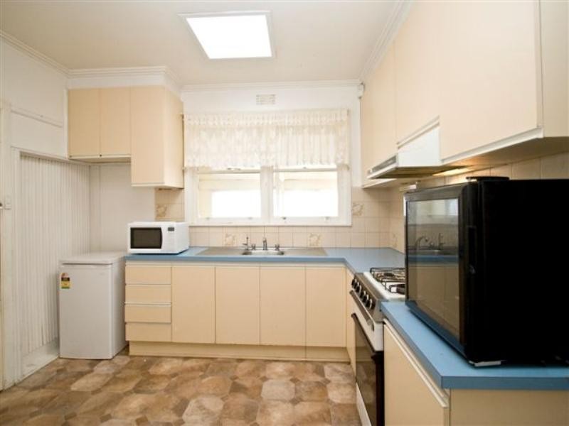 64 McEwan Road, Heidelberg Heights VIC 3081