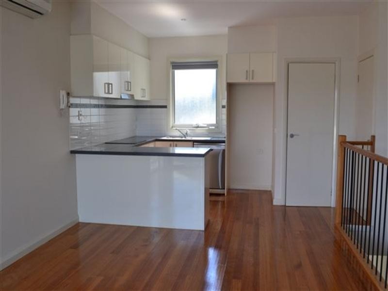 1/8 Station Road, Rosanna VIC 3084