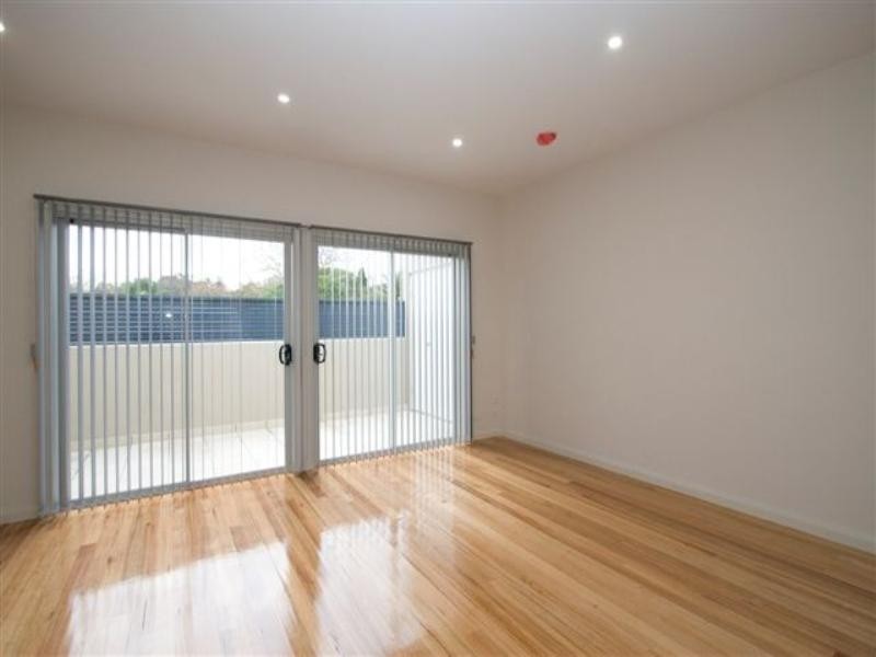 8/8 Station Road, Rosanna VIC 3084