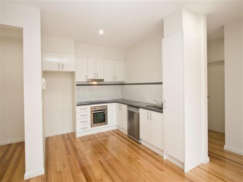 8/8 Station Road, Rosanna VIC 3084