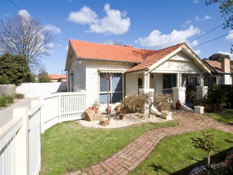 17 Lloyd Street, Heidelberg Heights VIC 3081