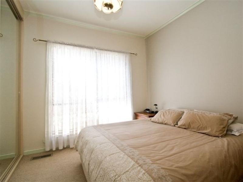 17 Lloyd Street, Heidelberg Heights VIC 3081