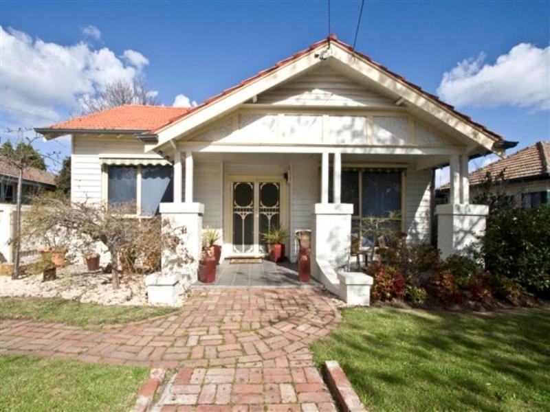 17 Lloyd Street, Heidelberg Heights VIC 3081