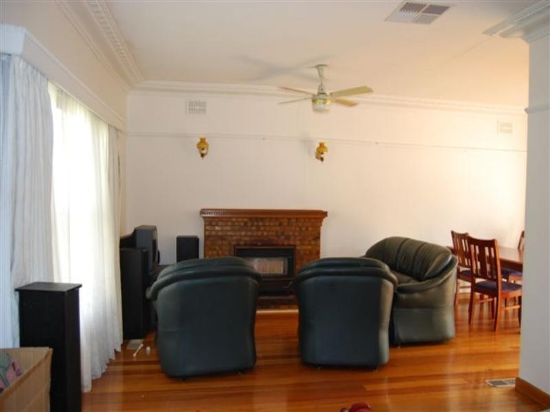 12 Cleve Grove, Heidelberg VIC 3084