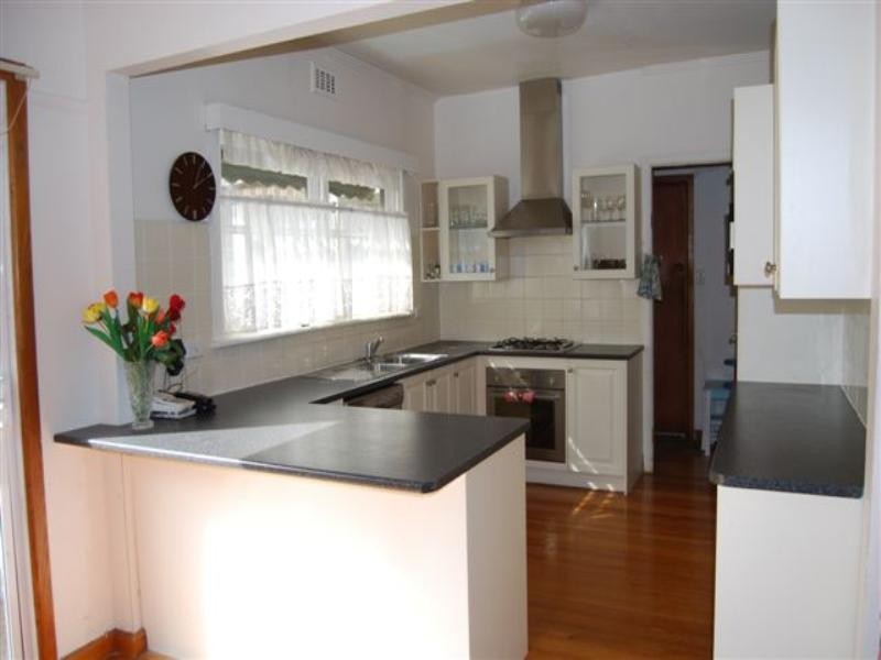 12 Cleve Grove, Heidelberg VIC 3084