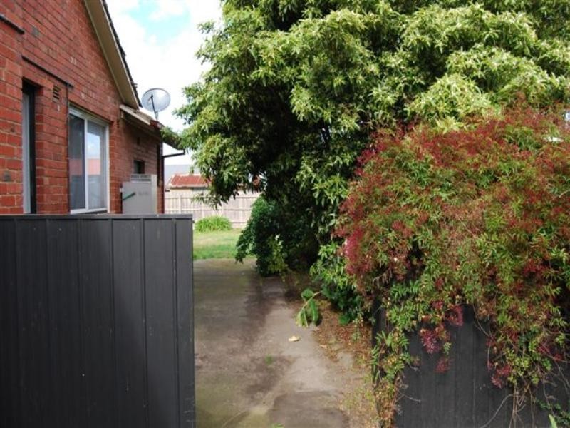 12 Cleve Grove, Heidelberg VIC 3084