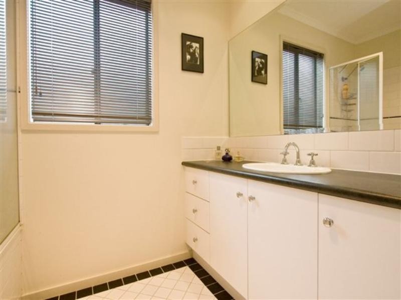 5 Katoomba Court, Heidelberg West VIC 3081
