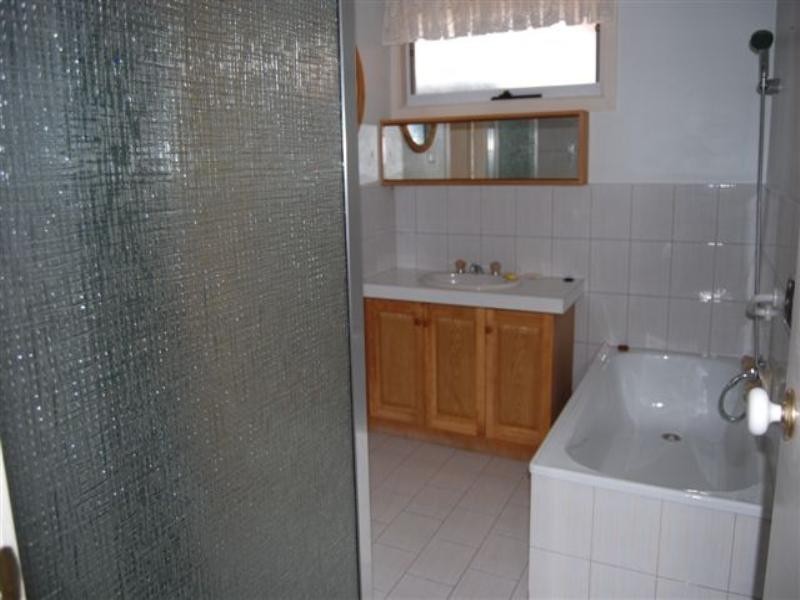 10/28 Stradbroke Avenue, Heidelberg VIC 3084