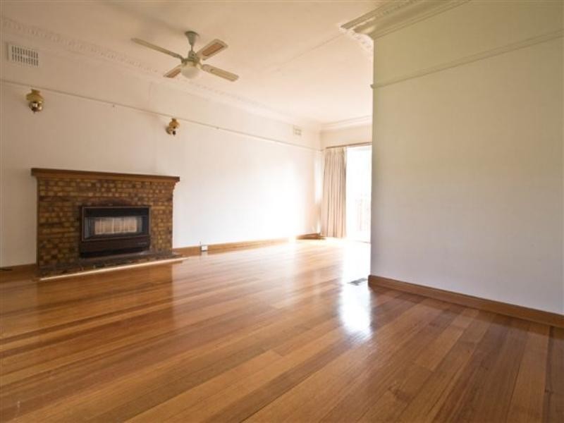 12 Cleve Grove, Heidelberg VIC 3084