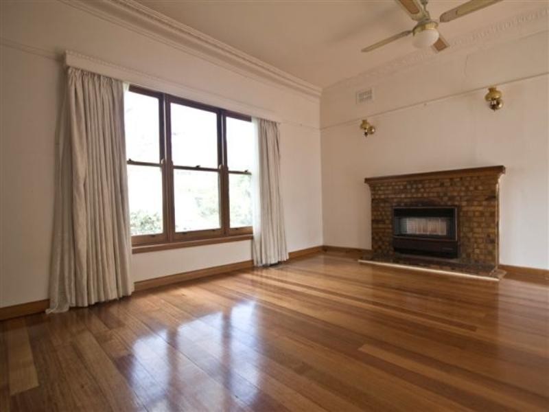 12 Cleve Grove, Heidelberg VIC 3084