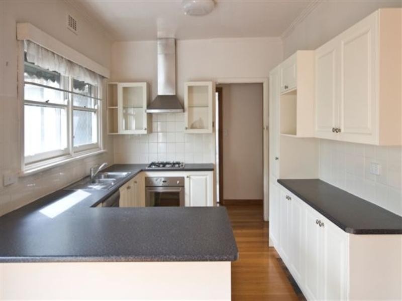 12 Cleve Grove, Heidelberg VIC 3084