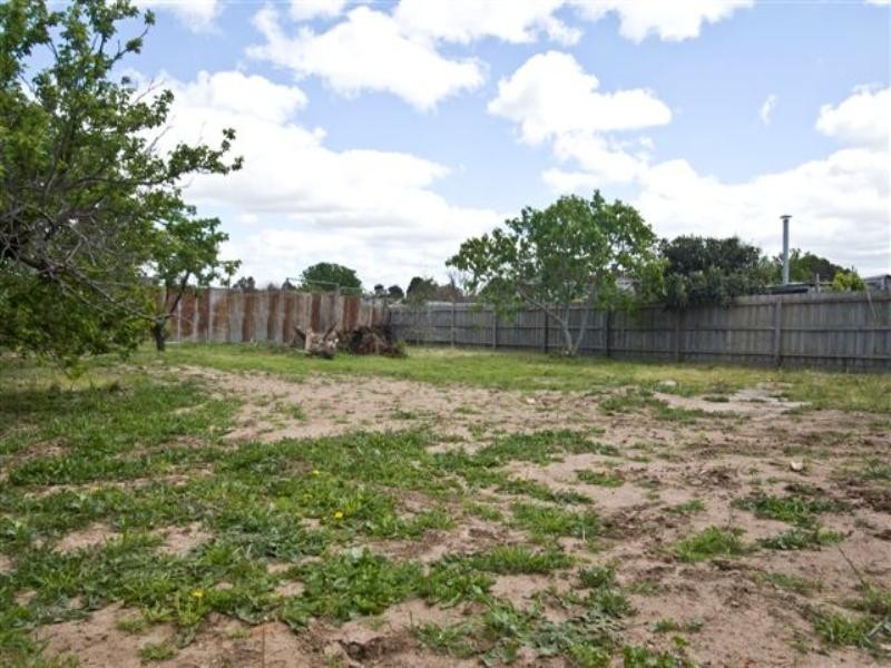 37 Wilson Boulevard, Reservoir VIC 3073