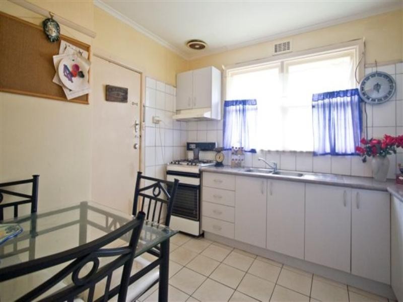 4 Ambon Court, Heidelberg West VIC 3081