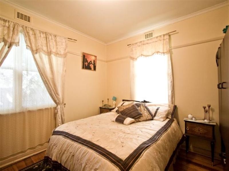 4 Ambon Court, Heidelberg West VIC 3081