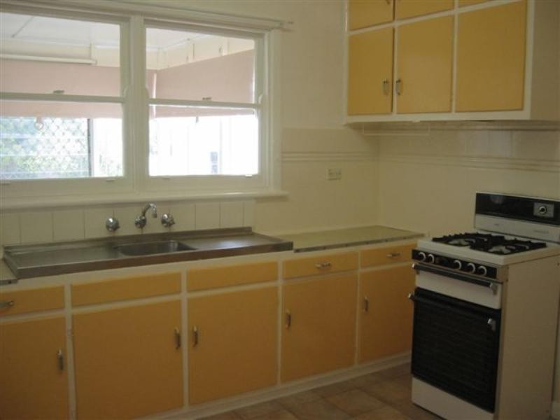 15 Leonard Street, Heidelberg Heights VIC 3081