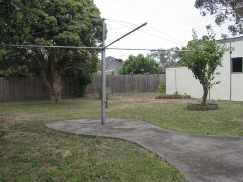 15 Leonard Street, Heidelberg Heights VIC 3081