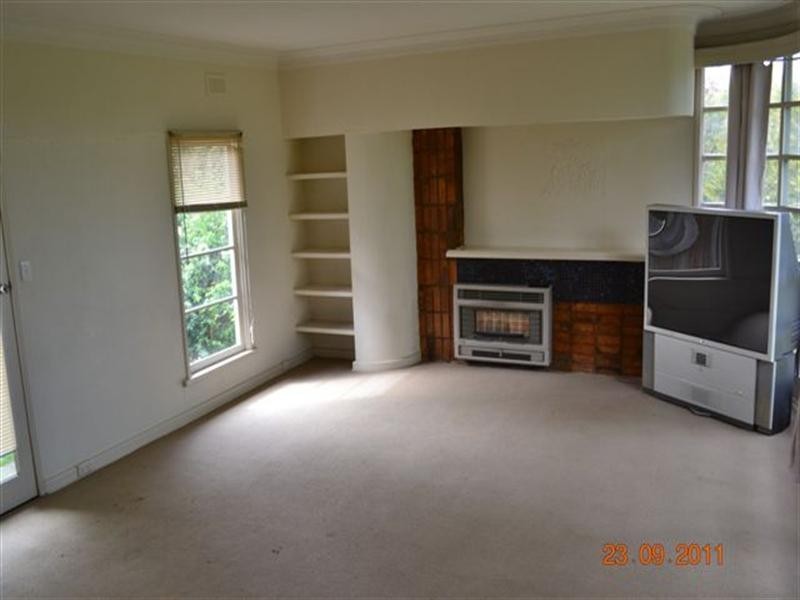 2 Ruthven Street, Macleod VIC 3085