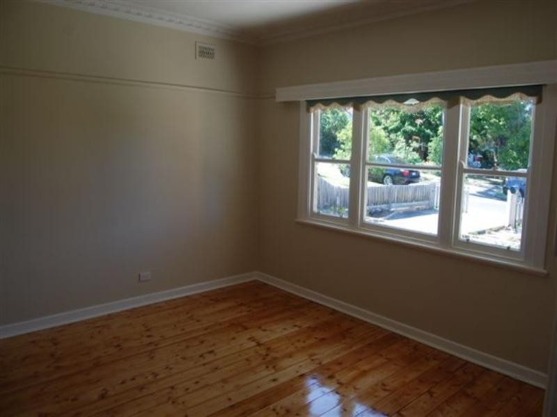 12 Avoca Street, Heidelberg VIC 3084