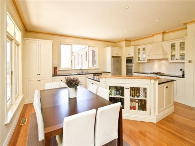 4 Monomeath Avenue, Diamond Creek VIC 3089