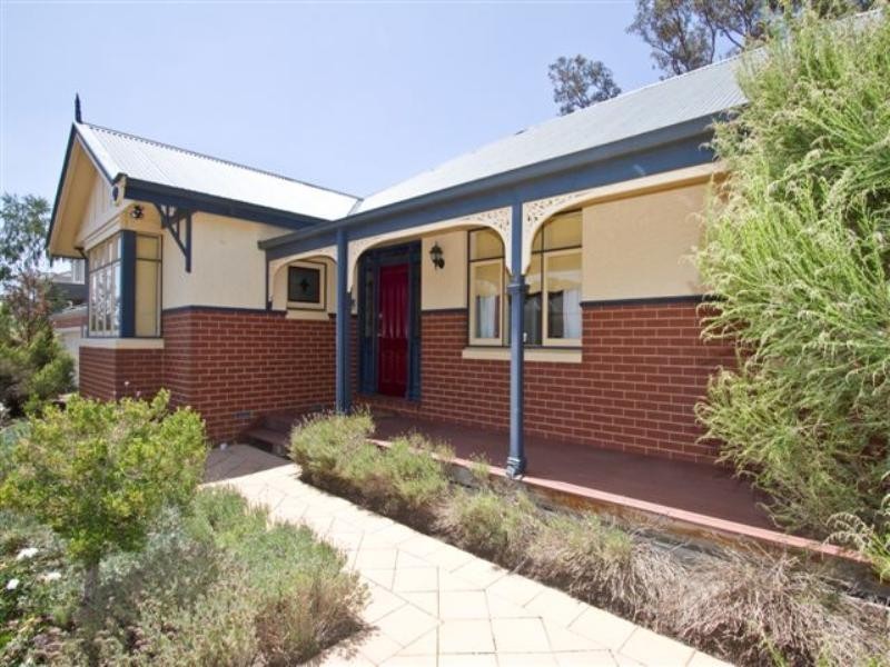 4 Monomeath Avenue, Diamond Creek VIC 3089