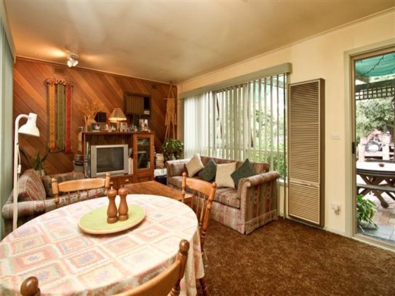 27 Robern Parade, Viewbank VIC 3084