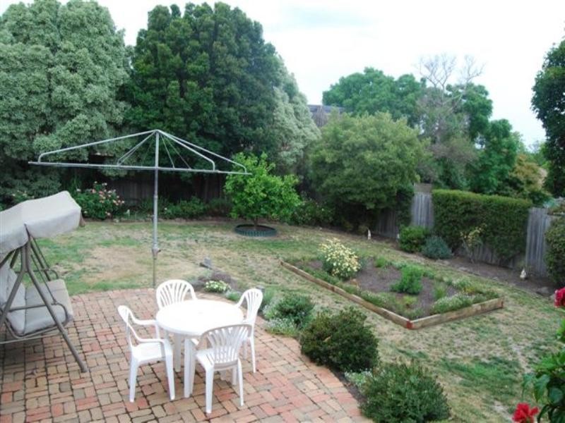 33 Rhonda Street, Rosanna VIC 3084