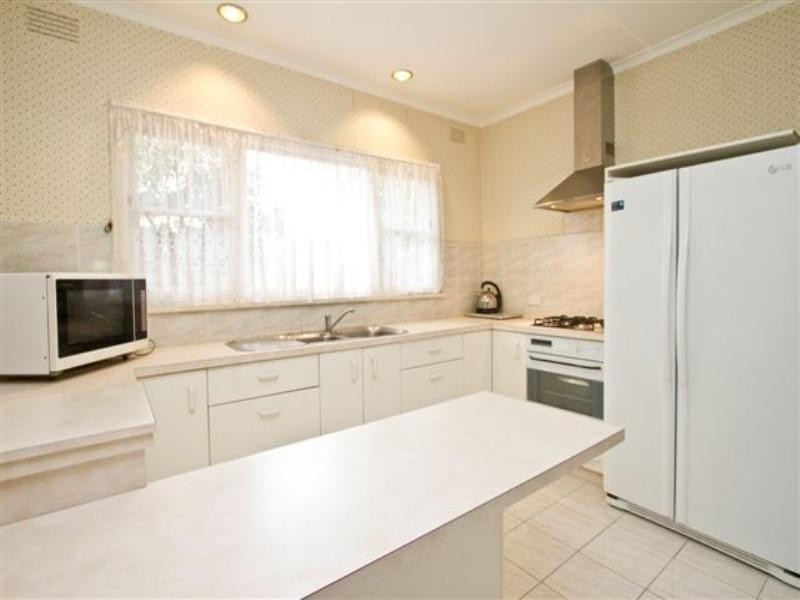 38 Louise Street, Heidelberg VIC 3084