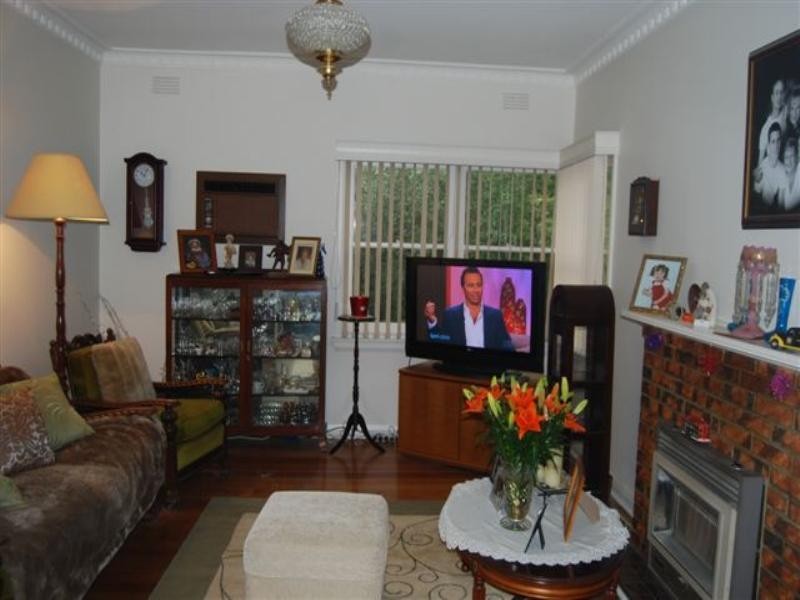 11 Kambea Crescent, Viewbank VIC 3084