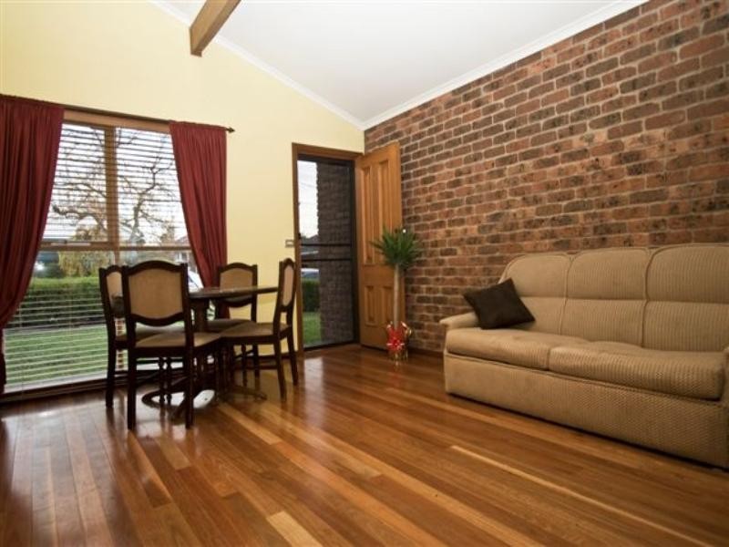 1/77 St. James Road, Rosanna VIC 3084