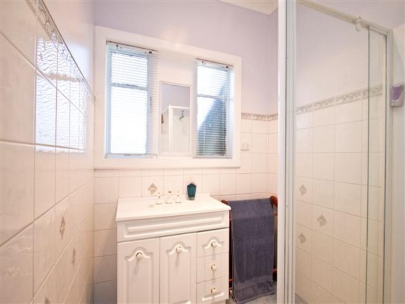 10 North Crescent, Heidelberg West VIC 3081