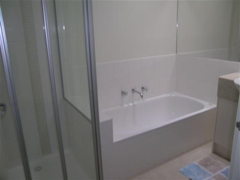 143 Main Drive, Macleod VIC 3085