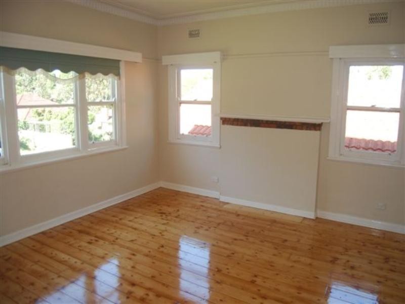 12 Avoca Street, Heidelberg VIC 3084