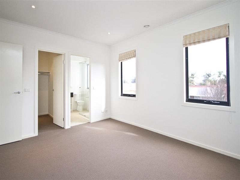 47 Botanic Drive, Clayton South VIC 3169